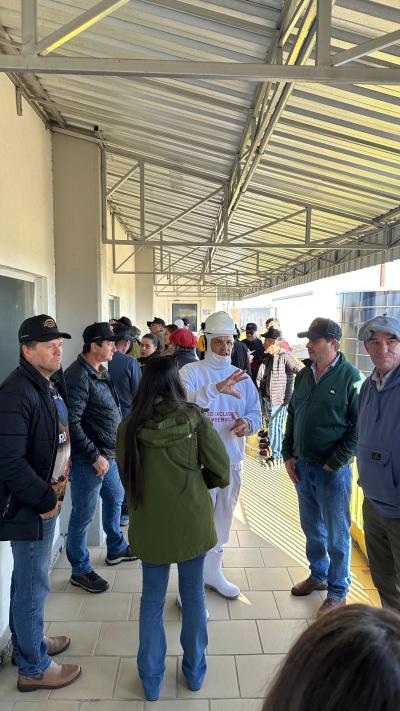 Grupo de produtores do Sindicato Rural de Laranjeiras do Sul realiza visitas técnicas em Guarapuava